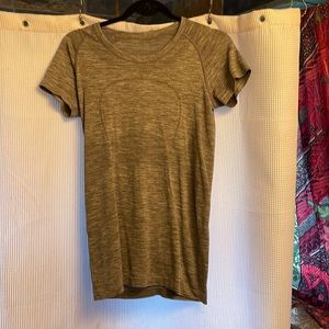 lululemon grey swiftly tech